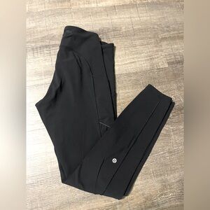 Lululemon Leggings w/ pockets!!
